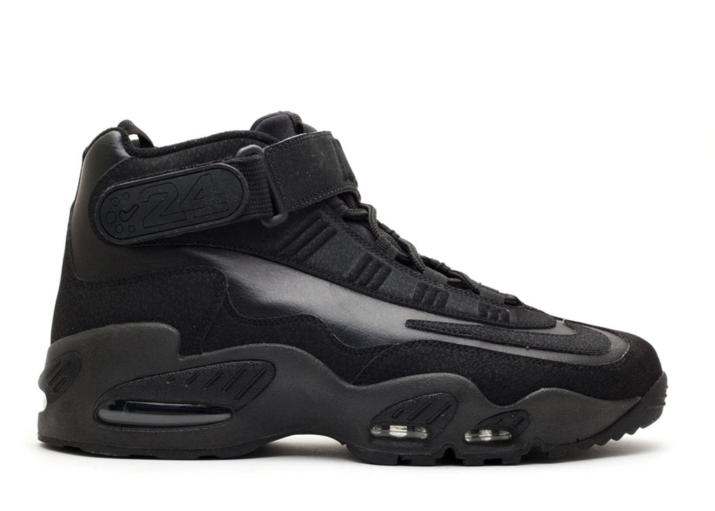 https://cdn.flightclub.com/TEMPLATE/060206/1.jpg