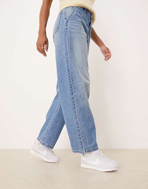 https://images.asos-media.com/products/nike-cortez-suede-sneakers-in-light-gray/208042643-3?$n_640w$&wid=513&fit=constrain