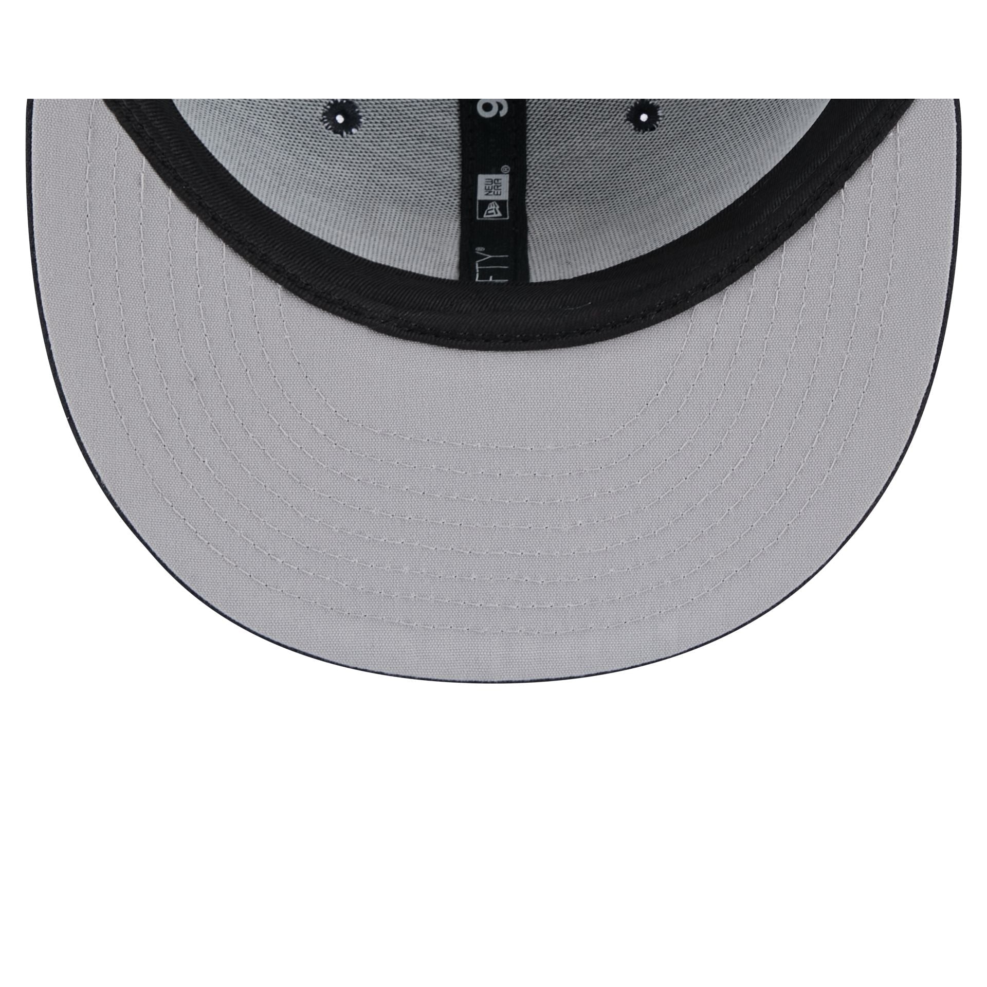 https://cdn.shopify.com/s/files/1/0601/2554/4675/files/60402340_9FIFTY_950EGTRCKROTC_NOTIRI_OTC_UV.jpg?v=1774441661