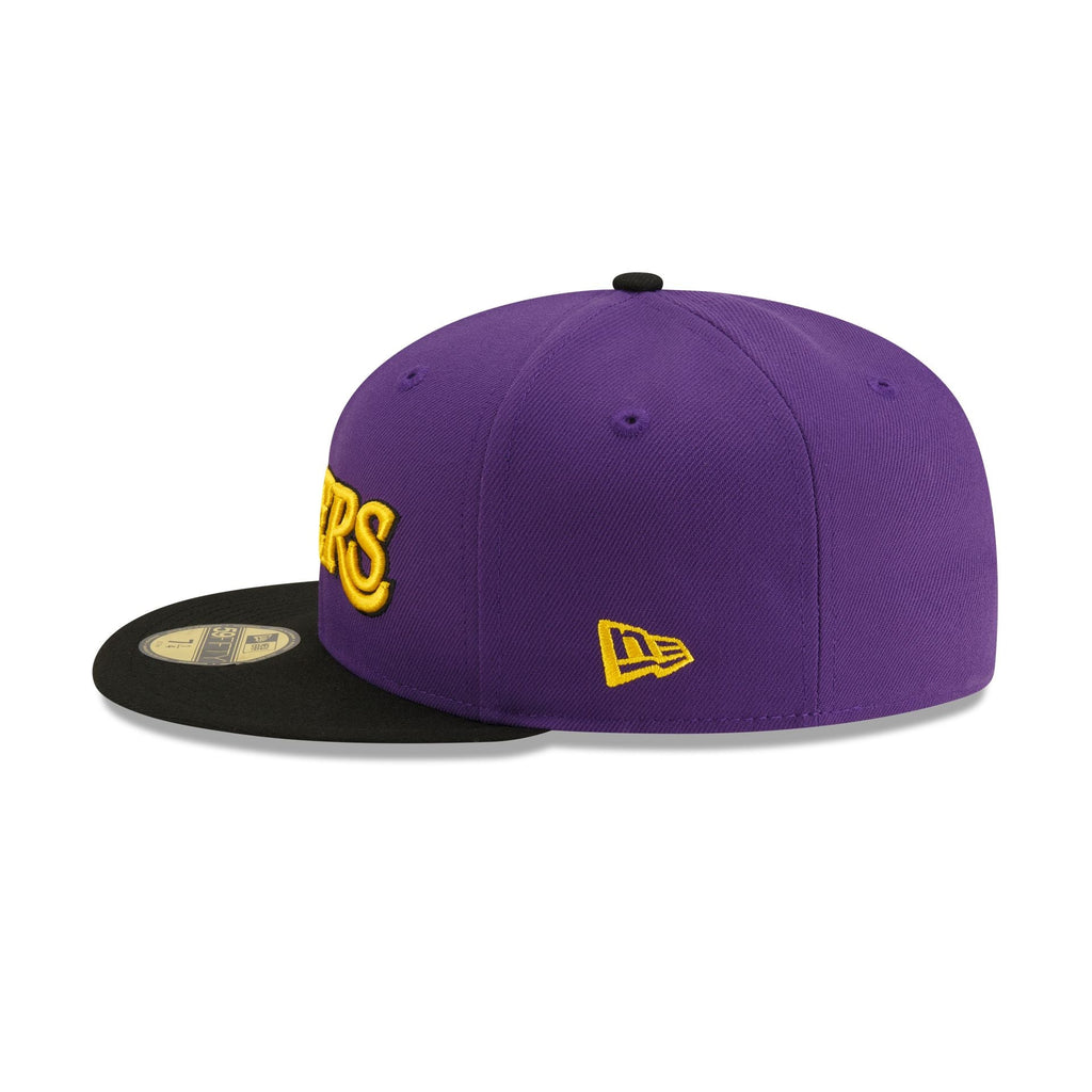 https://cdn.shopify.com/s/files/1/0601/2554/4675/files/60647835_59FIFTY_NBA24STMNT_LOSLAK_OTC_LSIDE.jpg?v=1732550715