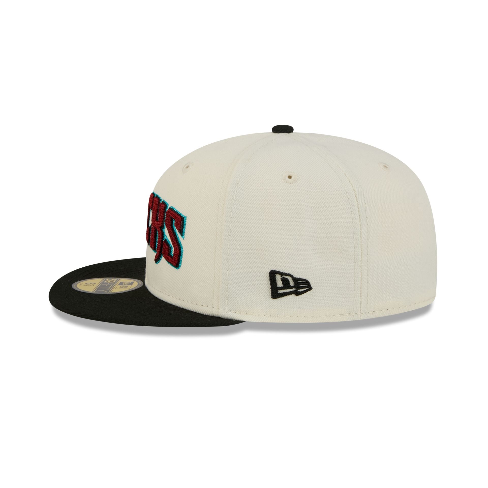 https://cdn.shopify.com/s/files/1/0601/2554/4675/files/60803289_59FIFTY_59FIFTY2TSTITCH28084_ARIDIA__20LSIDE.jpg?v=1773248831