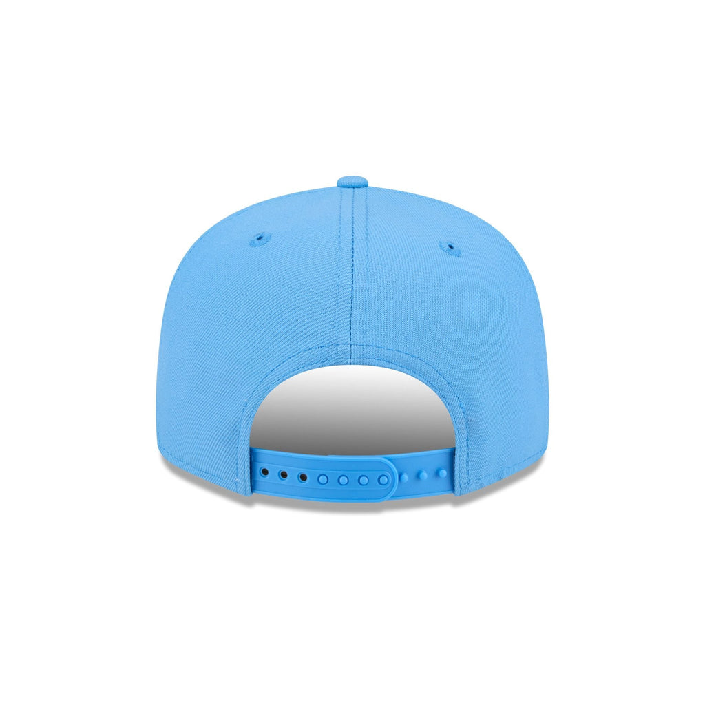 https://cdn.shopify.com/s/files/1/0601/2554/4675/files/60840000_9FIFTY_HWC31588950OTCOTC_SADCLI_OTC_R.jpg?v=1762269785