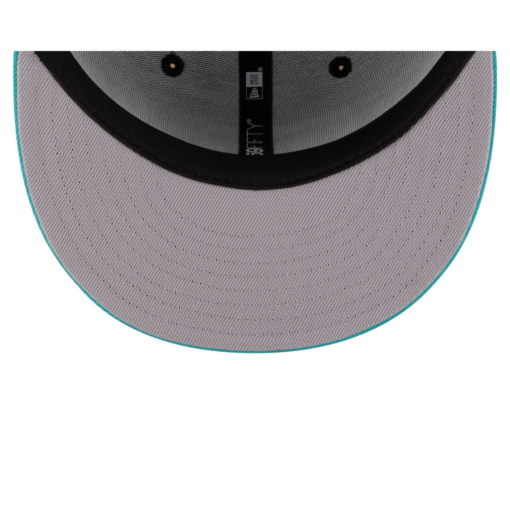 https://cdn.shopify.com/s/files/1/0601/2554/4675/files/71022334_59FIFTY_NBA26_HWC_GCP_26_SAASPUHC_BLACK_UV.jpg?v=1771957575