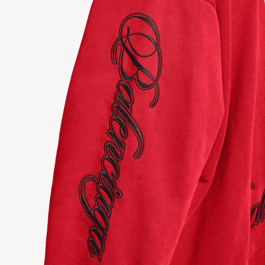 https://balenciaga.dam.kering.com/asset/24836566-8b7a-4499-a3b1-ea6ccc76ecb3/Medium/858143TTVM86167_L.jpg?v=3