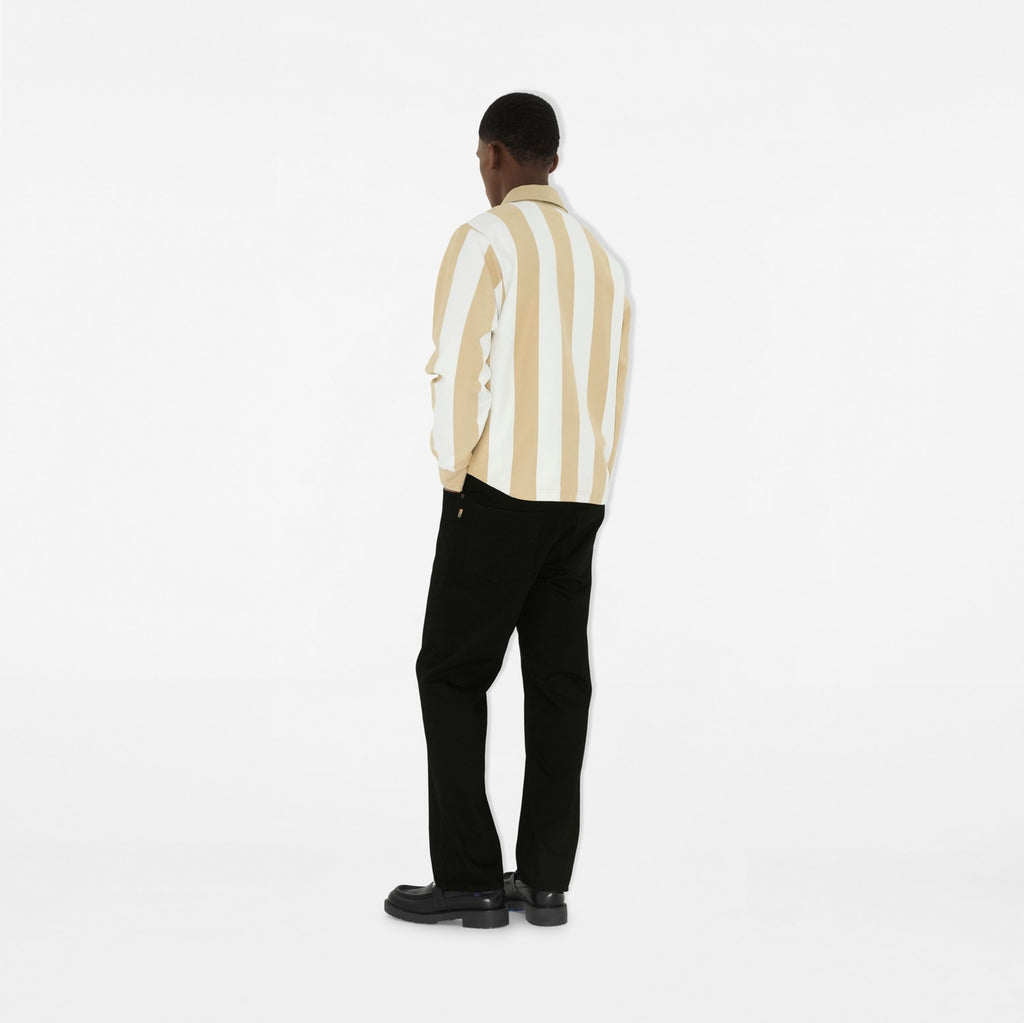 https://assets.burberry.com/is/image/Burberryltd/EEA4229A-1886-4069-8616-C1A81E2F6CA3?$BBY_V3_ML_1$&wid=1501&hei=1500