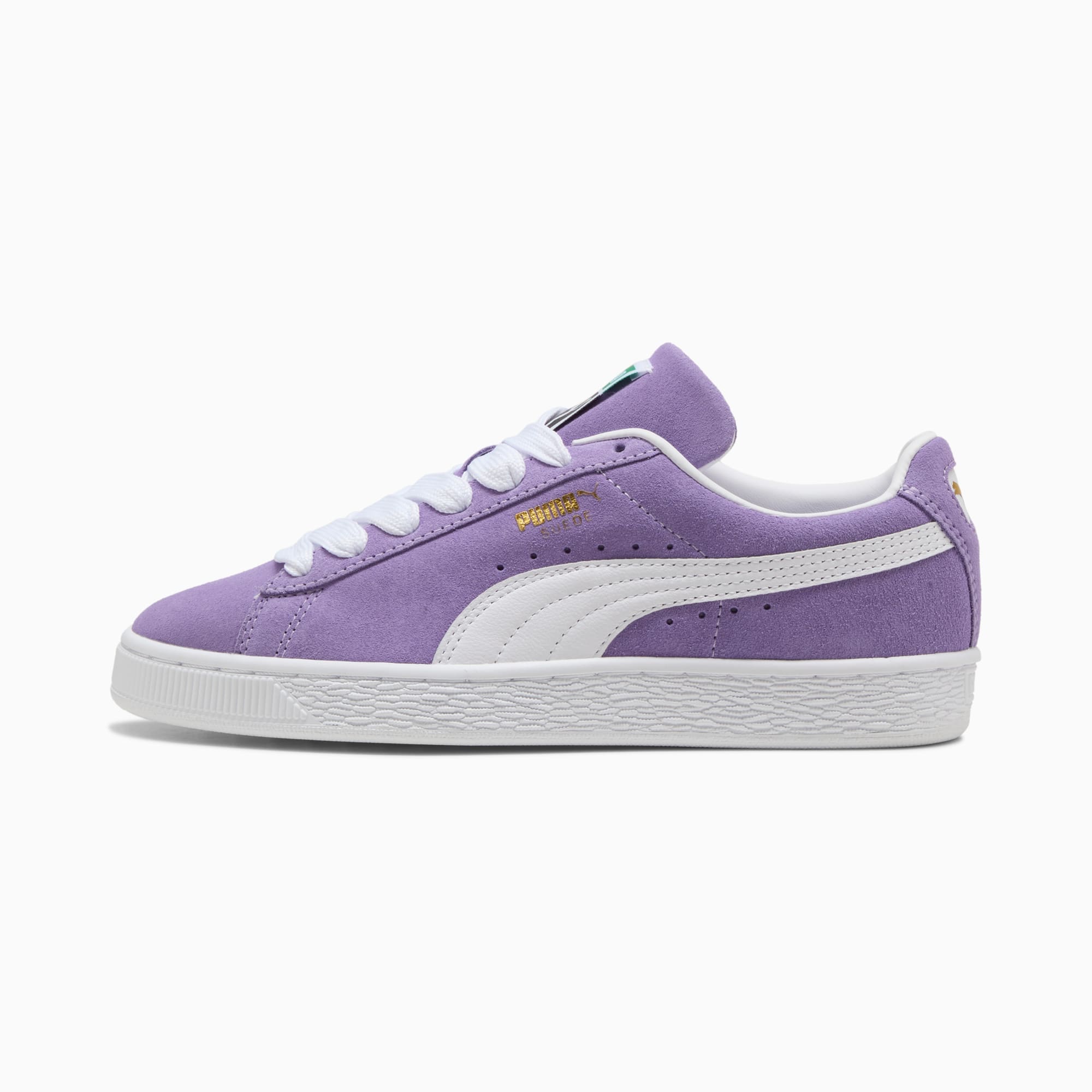 https://images.puma.com/image/upload/f_auto,q_auto,b_rgb:fafafa,w_2000,h_2000/global/399781/39/sv01/fnd/PNA/fmt/png/Suede-Classic-Sneakers