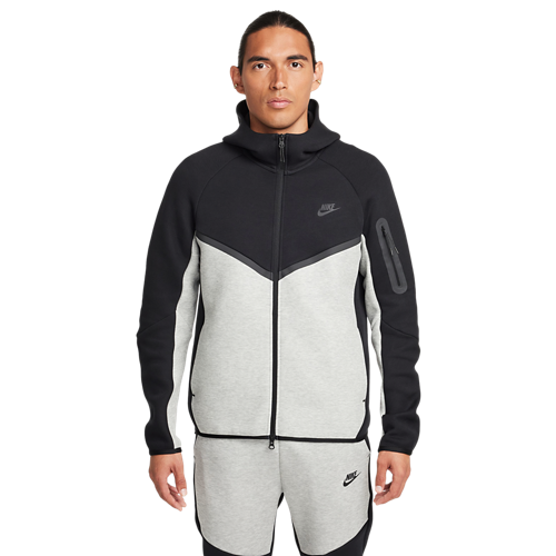 https://assets.footlocker.com/is/image/FLDM/V0949011_01?$tile500jpg$=true&fmt=png-alpha