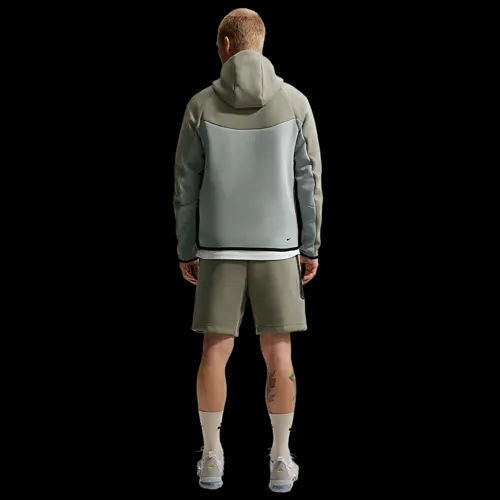 https://ik.imagekit.io/c2dr4dawp/https%3A%2F%2Fassets.footlocker.com%2Fis%2Fimage%2FFLDM%2FV0949328_08%3F%24tile500jpg%24%3Dtrue%26fmt%3Dpng-alpha?tr=f-jpg