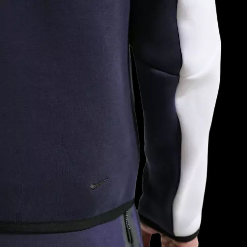 https://ik.imagekit.io/c2dr4dawp/https%3A%2F%2Fassets.footlocker.com%2Fis%2Fimage%2FFLDM%2FV0949100_05%3F%24tile500jpg%24%3Dtrue%26fmt%3Dpng-alpha?tr=f-jpg