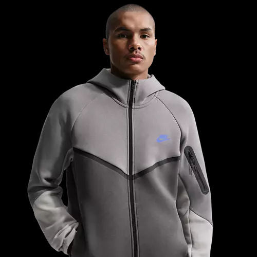 https://ik.imagekit.io/c2dr4dawp/https%3A%2F%2Fassets.footlocker.com%2Fis%2Fimage%2FFLDM%2FV0949018_04%3F%24tile500jpg%24%3Dtrue%26fmt%3Dpng-alpha?tr=f-jpg