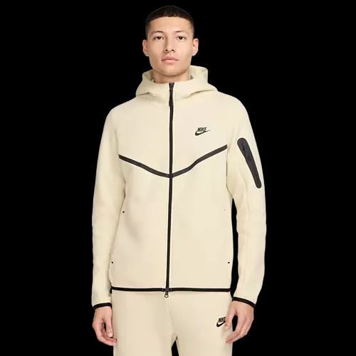 https://ik.imagekit.io/c2dr4dawp/https%3A%2F%2Fassets.footlocker.com%2Fis%2Fimage%2FFLDM%2FH0949234_01%3F%24tile500jpg%24%3Dtrue%26fmt%3Dpng-alpha?tr=f-jpg
