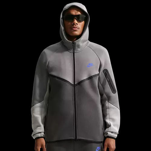 https://ik.imagekit.io/c2dr4dawp/https%3A%2F%2Fassets.footlocker.com%2Fis%2Fimage%2FFLDM%2FV0949018_01%3F%24tile500jpg%24%3Dtrue%26fmt%3Dpng-alpha?tr=f-jpg
