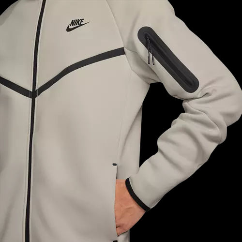 https://ik.imagekit.io/c2dr4dawp/https%3A%2F%2Fassets.footlocker.com%2Fis%2Fimage%2FFLDM%2FV0949236_04%3F%24tile500jpg%24%3Dtrue%26fmt%3Dpng-alpha?tr=f-jpg