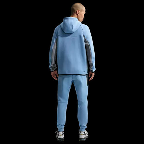 https://ik.imagekit.io/c2dr4dawp/https%3A%2F%2Fassets.footlocker.com%2Fis%2Fimage%2FFLDM%2FV0949486_06%3F%24tile500jpg%24%3Dtrue%26fmt%3Dpng-alpha?tr=f-jpg