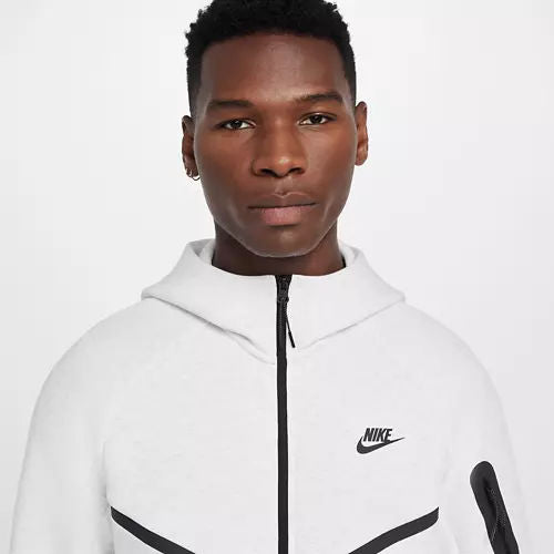 https://ik.imagekit.io/c2dr4dawp/https%3A%2F%2Fassets.footlocker.com%2Fis%2Fimage%2FFLDM%2FV0949051_03%3F%24tile500jpg%24%3Dtrue%26fmt%3Dpng-alpha?tr=f-jpg