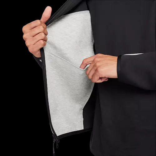 https://ik.imagekit.io/c2dr4dawp/https%3A%2F%2Fassets.footlocker.com%2Fis%2Fimage%2FFLDM%2FV0949011_07%3F%24tile500jpg%24%3Dtrue%26fmt%3Dpng-alpha?tr=f-jpg