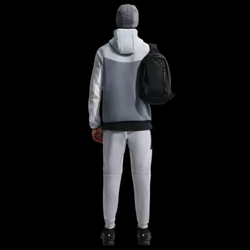 https://ik.imagekit.io/c2dr4dawp/https%3A%2F%2Fassets.footlocker.com%2Fis%2Fimage%2FFLDM%2FV0949077_06%3F%24tile500jpg%24%3Dtrue%26fmt%3Dpng-alpha?tr=f-jpg
