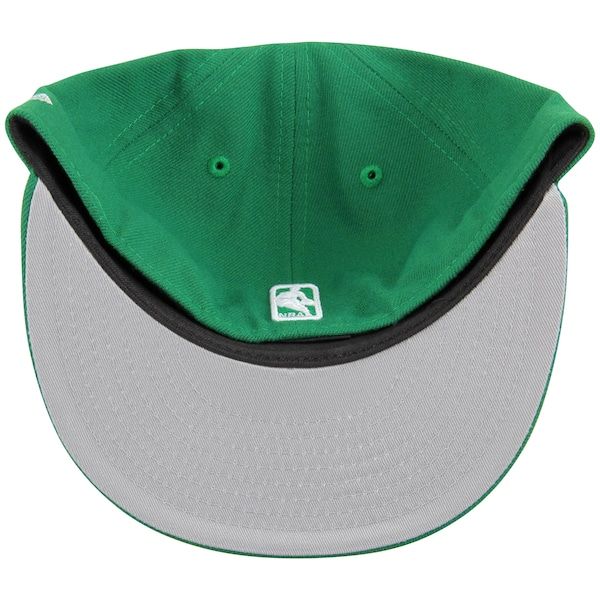https://ik.imagekit.io/c2dr4dawp/https%3A%2F%2Fimages.footballfanatics.com%2Fboston-celtics%2Fmens-new-era-kelly-green-boston-celtics-official-team-color-59fifty-fitted-hat_pi2561000_altimages_ff_2561351alt5_full.jpg%3F_hv%3D2%26w%3D600?tr=f-jpg