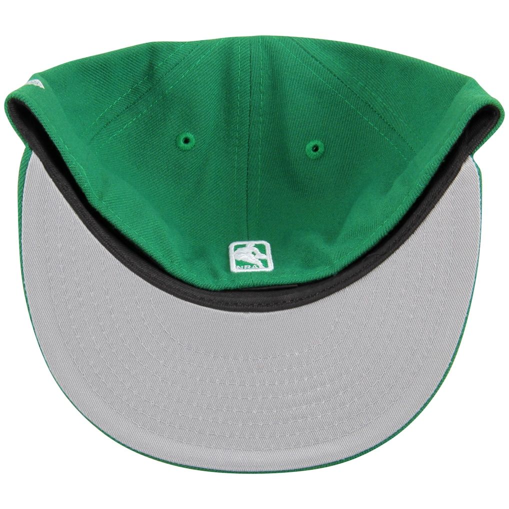 https://ik.imagekit.io/c2dr4dawp/https%3A%2F%2Fimages.footballfanatics.com%2Fboston-celtics%2Fmens-new-era-kelly-green-boston-celtics-official-team-color-59fifty-fitted-hat_pi2561000_altimages_ff_2561351alt5_full.jpg%3F_hv%3D2%26w%3D1018?tr=f-jpg