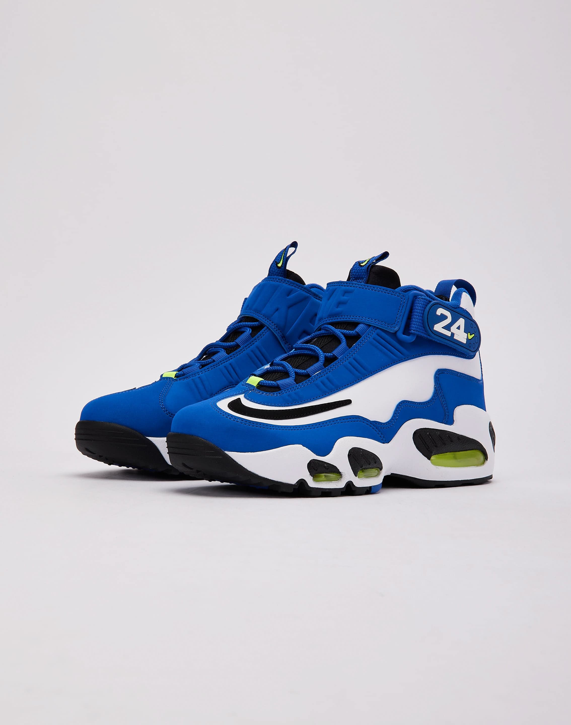 https://cdn.shopify.com/s/files/1/0095/4420/4367/files/nike_DJ5161_20400_M012.jpg?v=1765228727