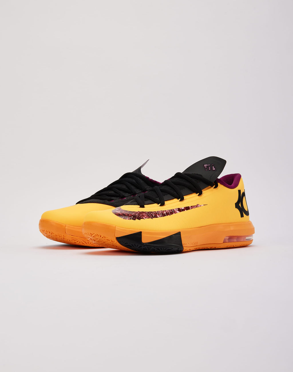 https://cdn.shopify.com/s/files/1/0095/4420/4367/files/nike_IB6903_20800_M032.jpg?v=1773075023