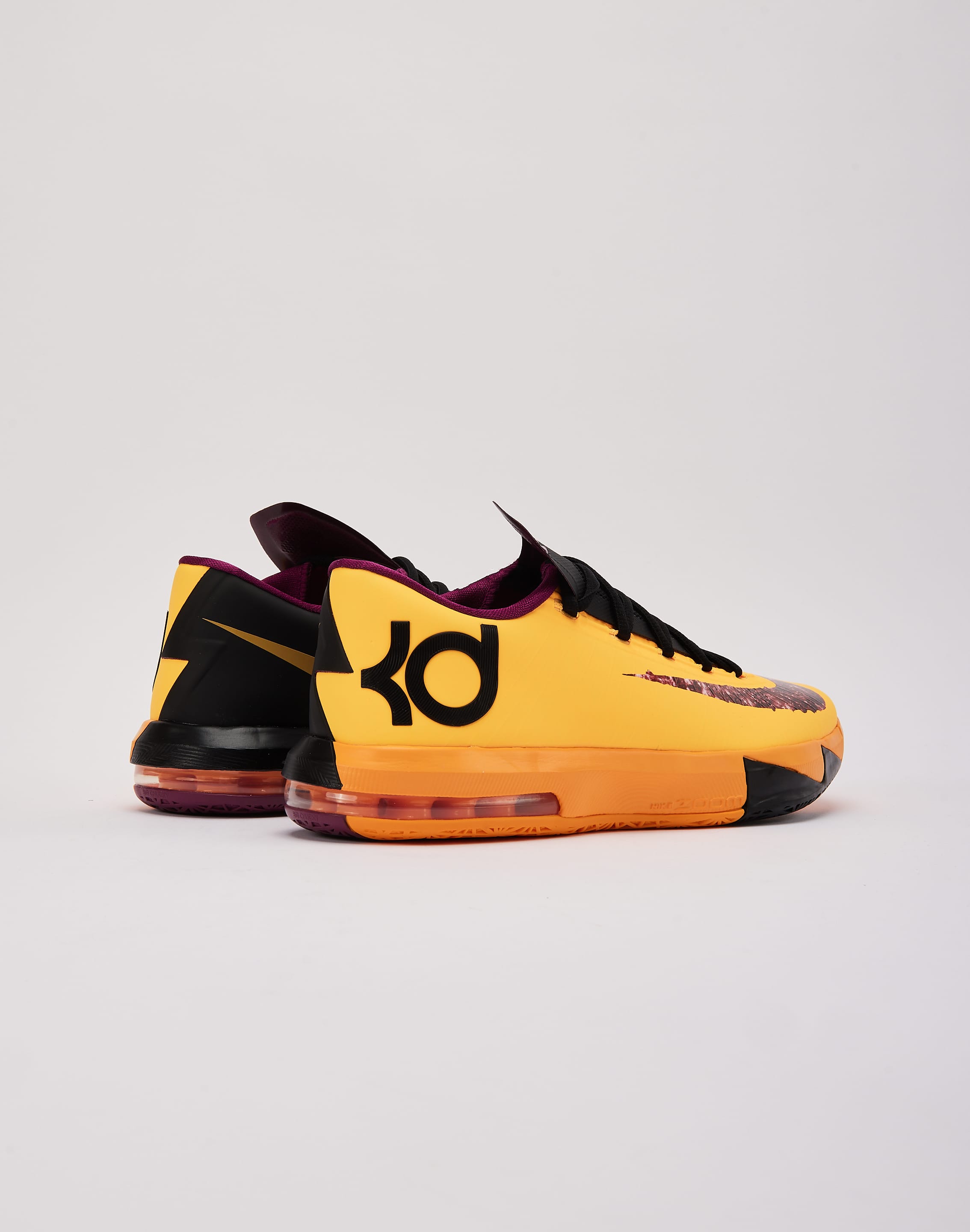 https://cdn.shopify.com/s/files/1/0095/4420/4367/files/nike_IB6903_20800_M033.jpg?v=1773075023