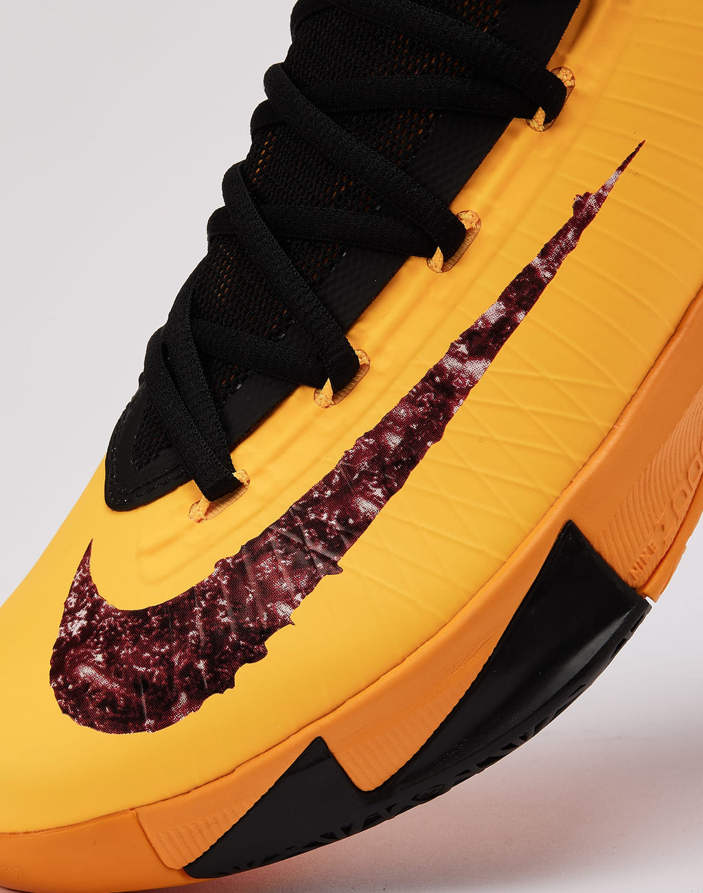 https://cdn.shopify.com/s/files/1/0095/4420/4367/files/nike_IB6903_20800_M034.jpg?v=1773076739