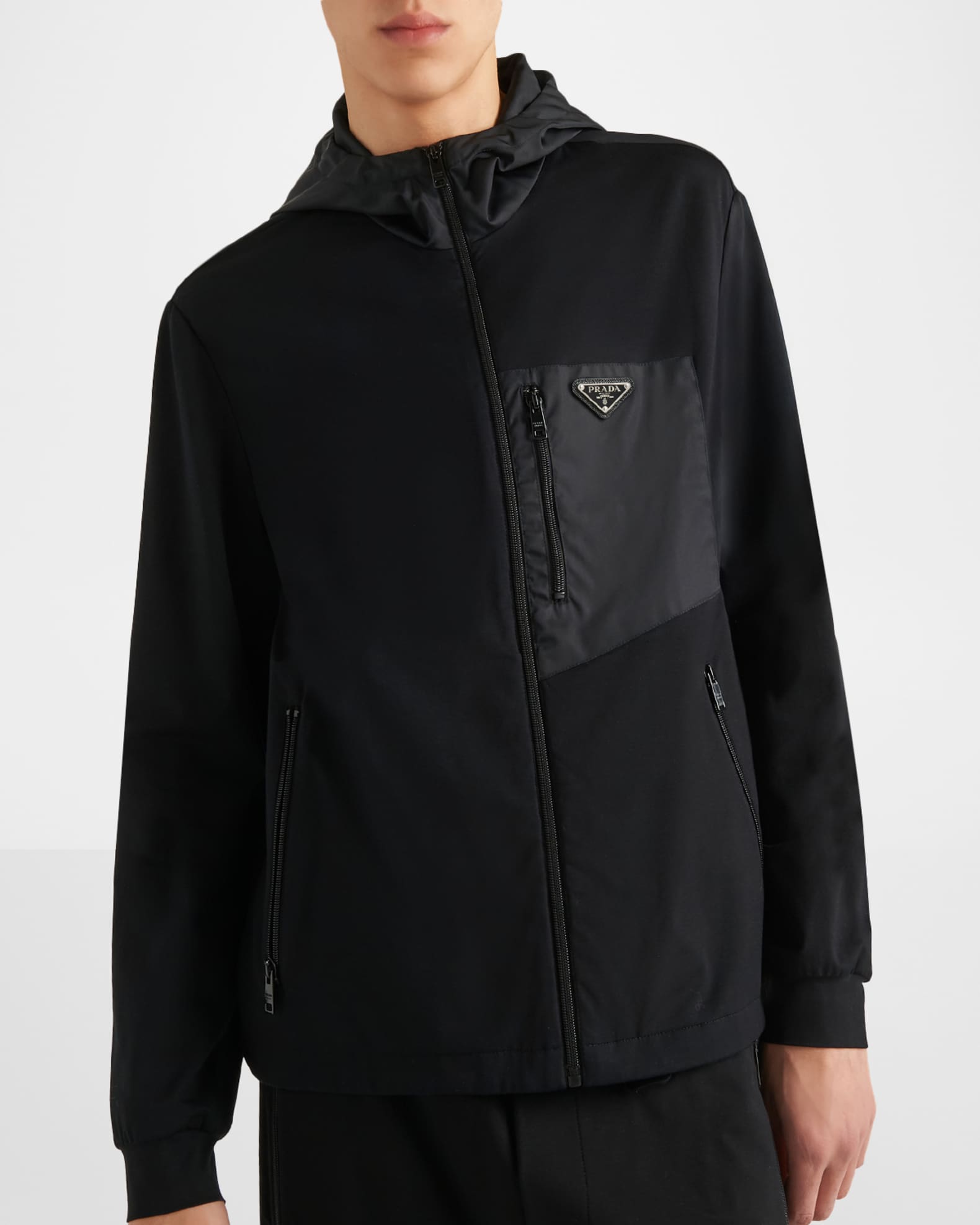 https://media.neimanmarcus.com/f_auto,q_auto:low,ar_4:5,c_fill,dpr_2.0,w_790/01/nm_5053601_100106_c