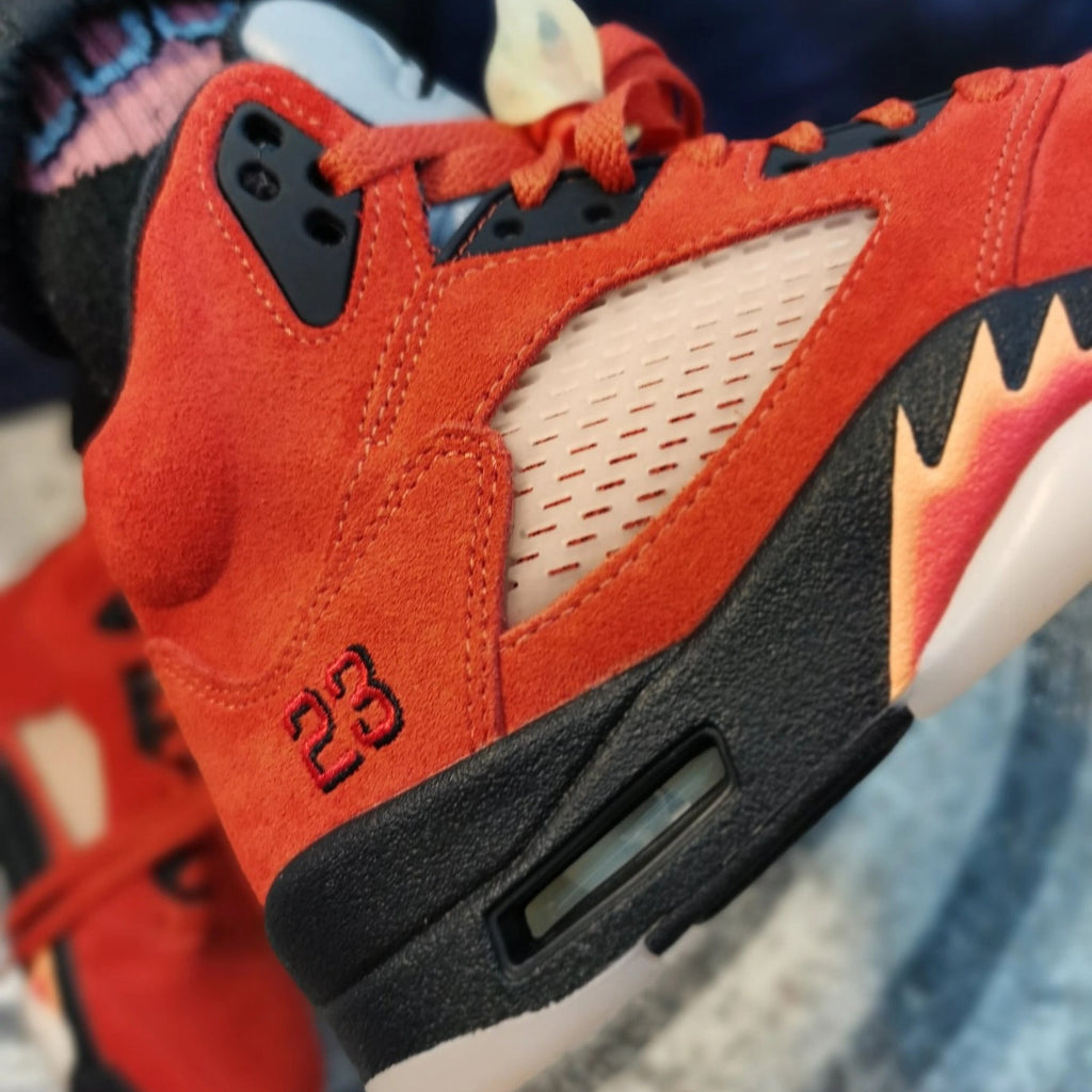 Nike  Wmns Air Jordan 5 Retro Dunk on Mars DD9336-800
