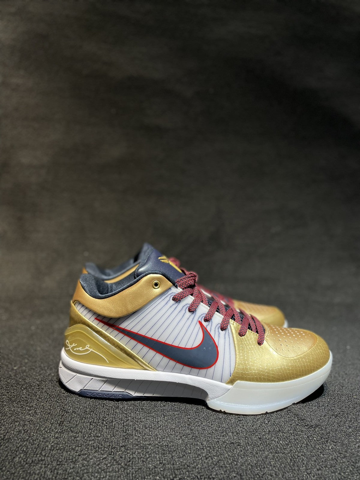 Zoom Kobe 4 Protro Gold Medal - FQ3544-100