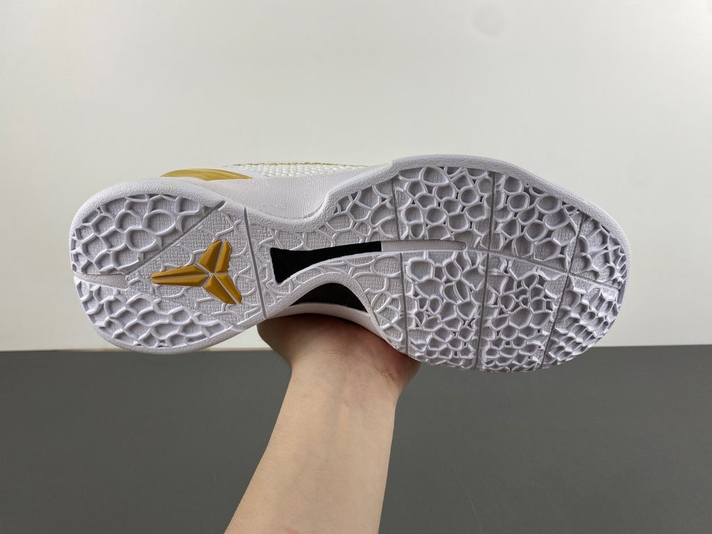 FV4921-608 Zoom Kobe 6 Protro White
