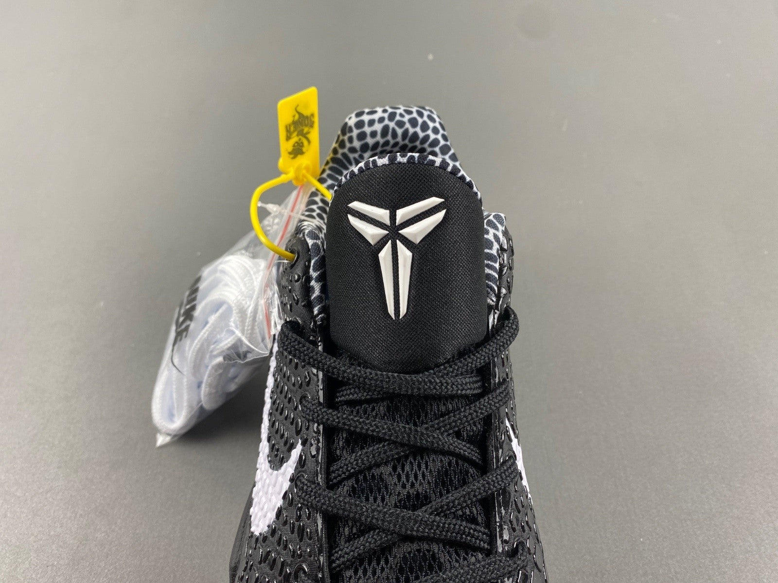 CW2190-002 Zoom Kobe 6 Protro Mambacita Sweet Sixteen 2022