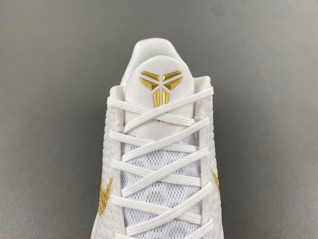 FV4921-608 Zoom Kobe 6 Protro White