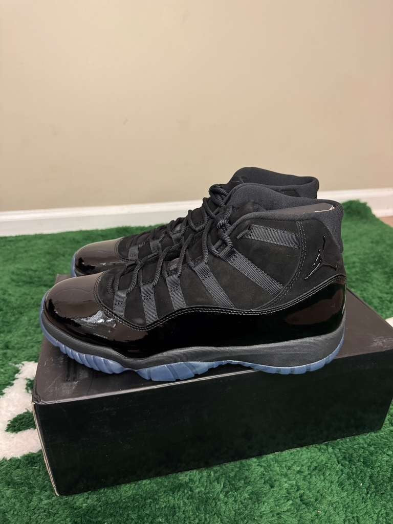 Jordan 11 Cap and Gown 378037-005