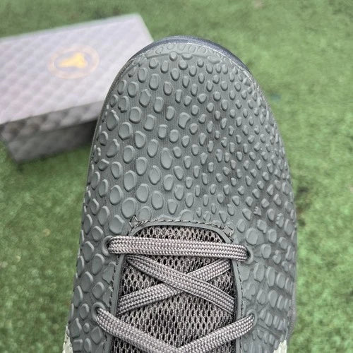 NK Kobe 6 Black Mamba Collection Fade to Black 869457-007 Men's Size.